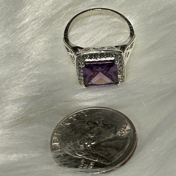 Elegant Purple and Silver Ring - Picture 10 of 10